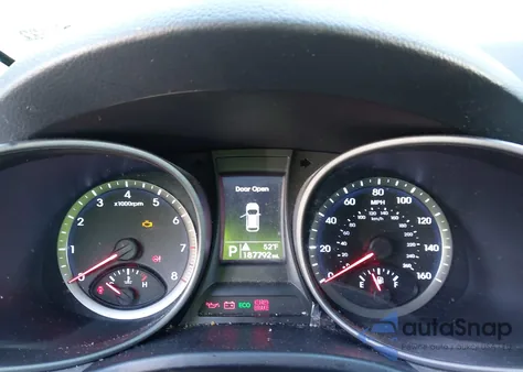 2016 Hyundai Santa Fe Sport 2.4L z USA, uszkodzony, nr VIN 5XYZT3LB6GG351903